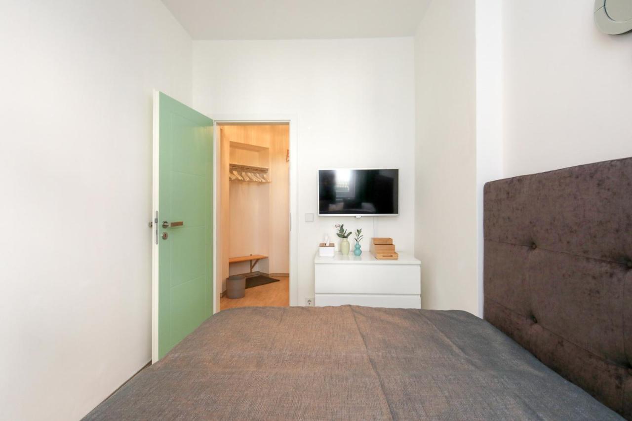 4 Personen Altbau Nahe Kurfuerstendamm - Macbeth Berlin Exterior photo